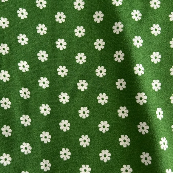 Reformation Flounce skirt in Hannah green size 0 - Picture 4 of 7